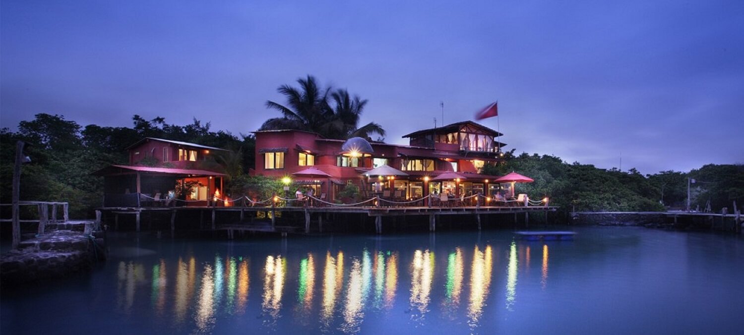 Red Mangrove Aventura Lodge
