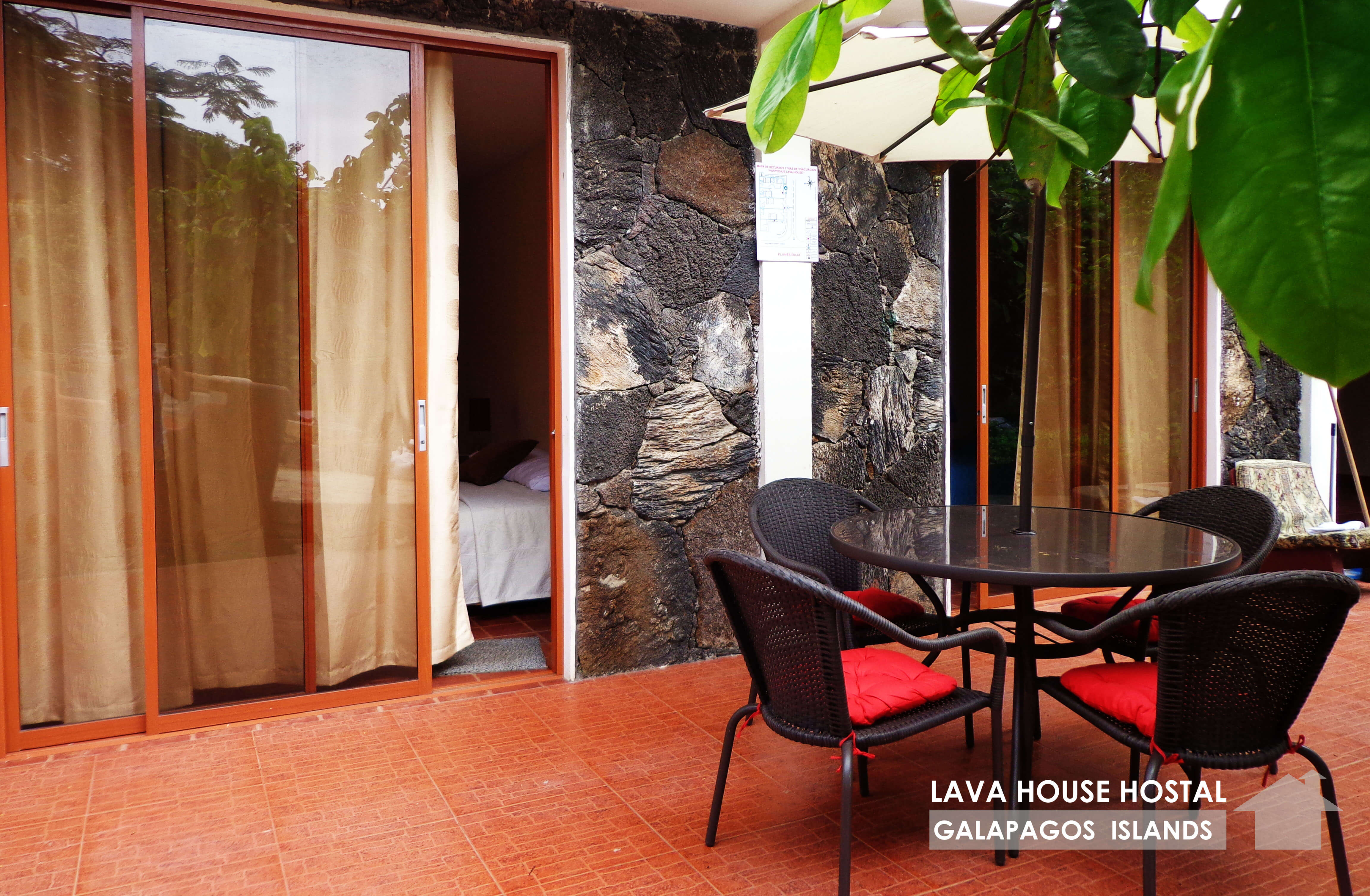 Lava House Hostal