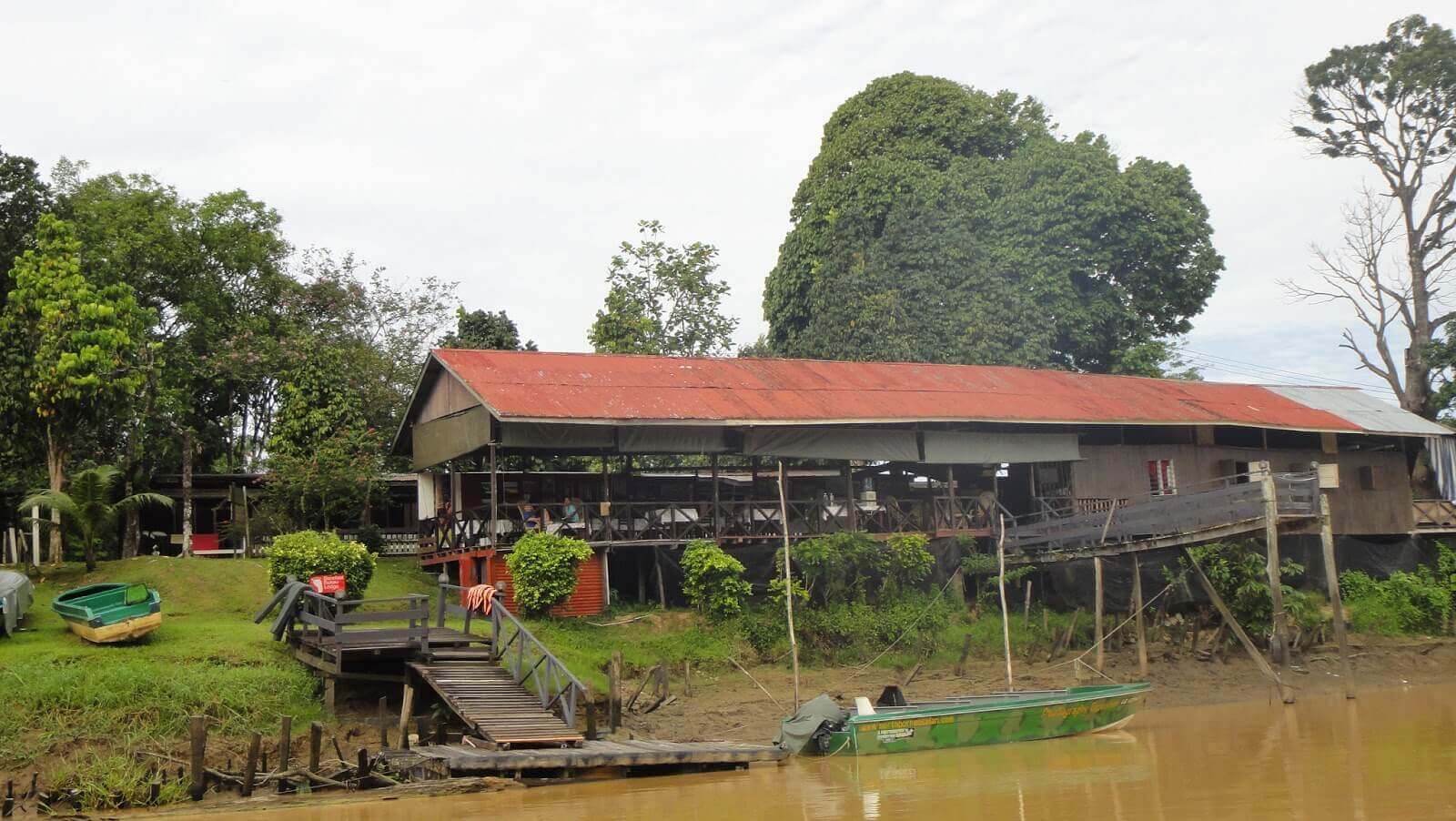 Barefoot Sukau Lodge